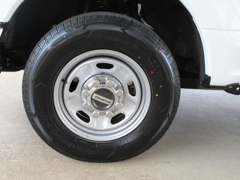 Used 2022 Ford F250 XL w/ Power Equipment Group RWD image 57
