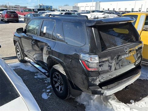 Certified 2024 Toyota 4Runner TRD Off-Road image 2