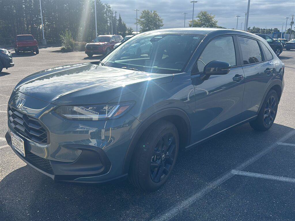 Used 2024 Honda HR-V Sport image 2
