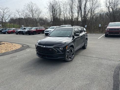 Used 2024 Chevrolet TrailBlazer RS w/ Convenience Package image 5