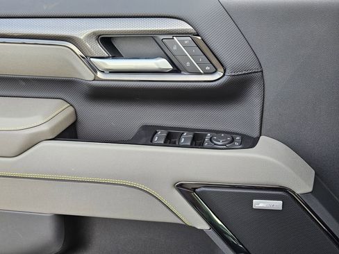 New 2026 Chevrolet Silverado 2500 ZR2 AWD/4WD image 24