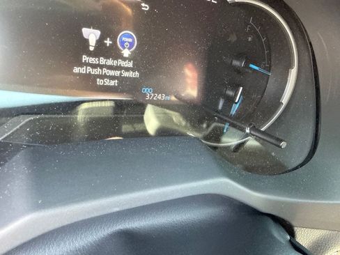 Used 2023 Toyota RAV4 SE AWD/4WD image 7