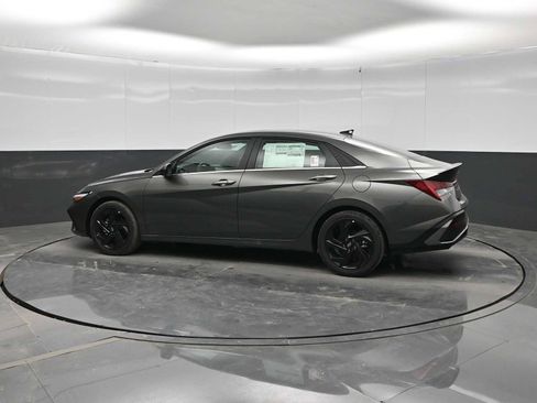 New 2026 Hyundai Elantra SEL Sport Premium FWD image 5