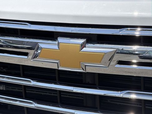 Used 2024 Chevrolet Silverado 2500 LTZ AWD/4WD image 30