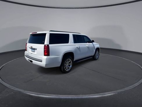 Used 2019 Chevrolet Suburban LT AWD/4WD image 8