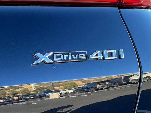 Used 2025 BMW X6 xDrive40i w/ Climate Comfort Package image 23