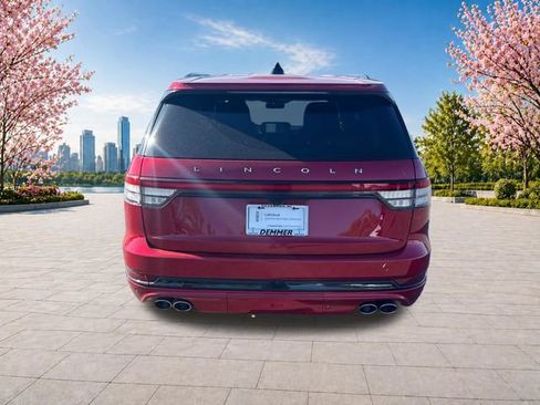 Certified 2025 Lincoln Aviator Reserve w/ Jet Appearance Package AWD/4WD image 5