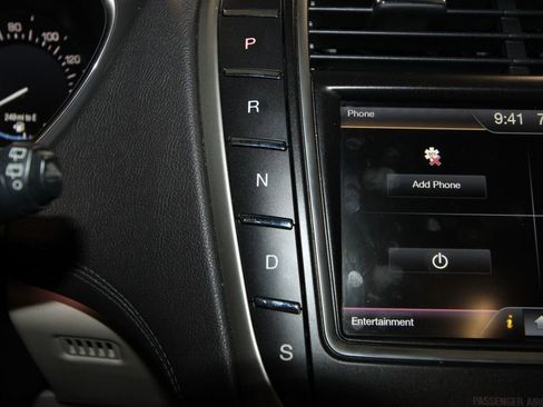 Used 2016 Lincoln MKX Reserve w/ Technology Package image 18