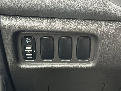Used 2018 Mitsubishi Outlander Sport SEL AWD/4WD image 30