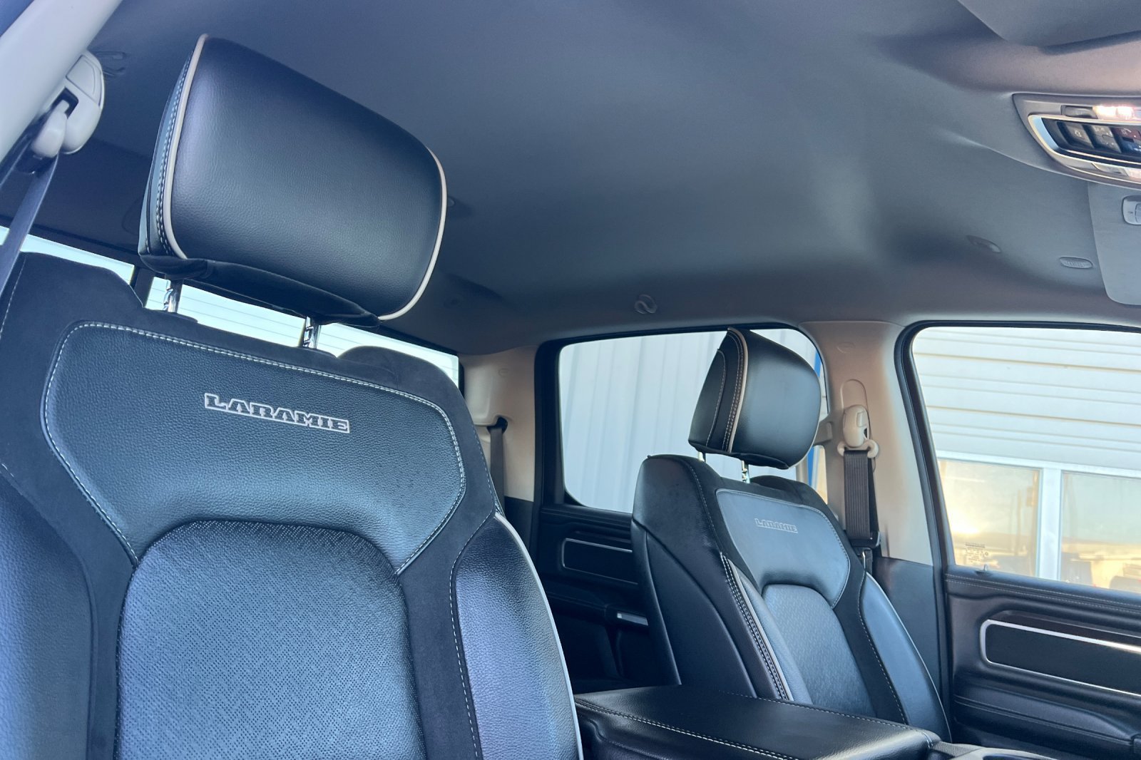 Used 2022 RAM 1500 Laramie AWD/4WD image 17