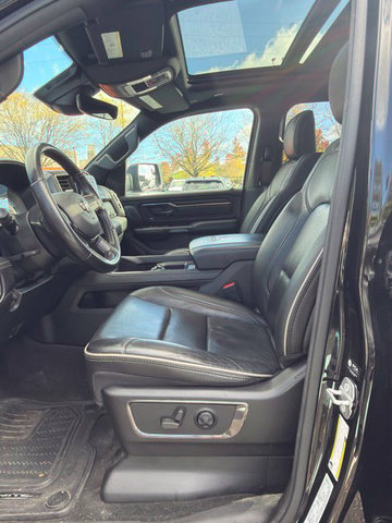 Used 2022 RAM 1500 Limited w/ Night Edition AWD/4WD image 9
