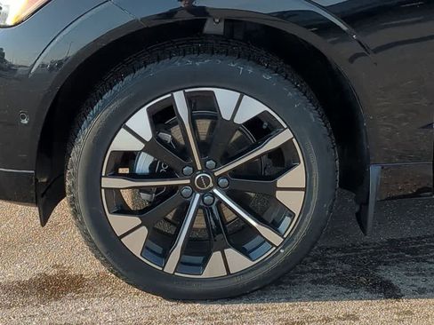 Used 2026 Volvo XC60 B5 Plus w/ Protection Package Premier image 13