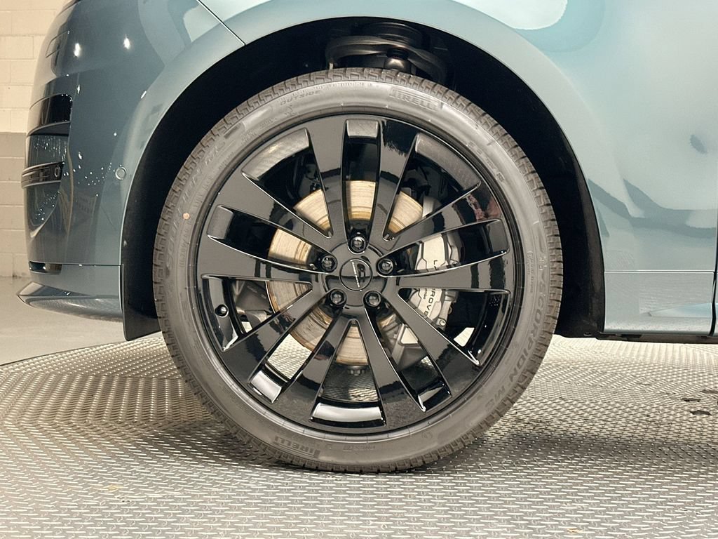 New 2027 Land Rover Range Rover Sport Dynamic SE AWD/4WD image 5