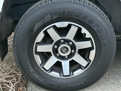 Used 2024 Toyota 4Runner TRD Off-Road Premium image 15