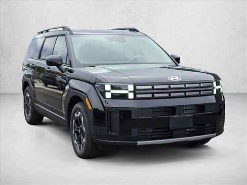 Certified 2025 Hyundai Santa Fe SEL image 8