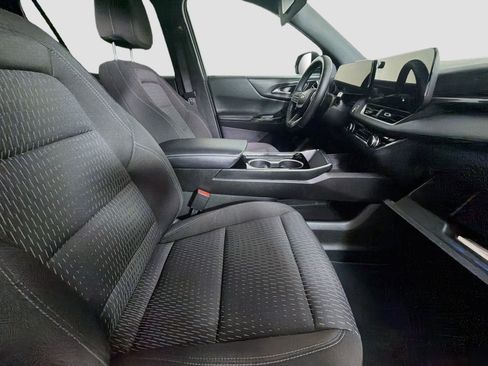 Used 2025 Chevrolet Equinox LT FWD image 30