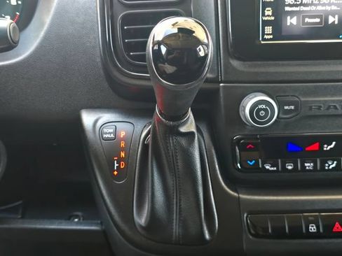 Used 2025 RAM ProMaster 2500 w/ Safety Group FWD image 17