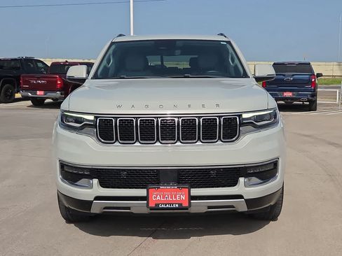 Used 2022 Jeep Wagoneer Series III w/ Flexible Seating Group RWD image 14