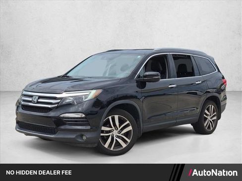 Used 2017 Honda Pilot Elite image 1