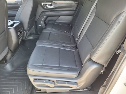 Used 2021 Chevrolet Suburban Z71 w/ Z71 Off-Road Package AWD/4WD image 26
