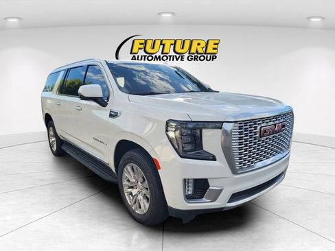 Used 2021 GMC Yukon XL Denali image 1