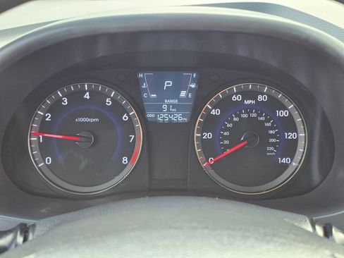 Used 2014 Hyundai Accent GLS w/ Option Group 2 image 24