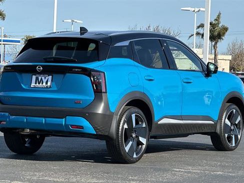 New 2025 Nissan Kicks SR w/ SR Premium Package image 4