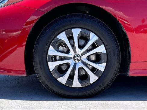 Used 2022 Toyota Prius Prime XLE FWD image 8
