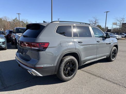 New 2026 Volkswagen Atlas Peak Edition AWD/4WD image 5