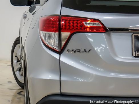 Used 2019 Honda HR-V LX image 8