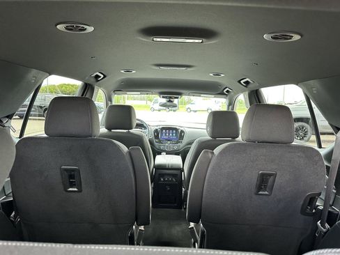 Used 2023 Chevrolet Traverse LT AWD/4WD image 8