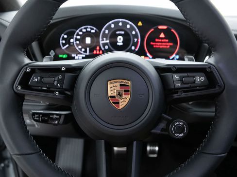 New 2026 Porsche Cayenne GTS image 14