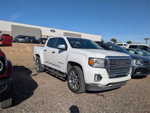 Used 2021 GMC Canyon Denali image 3