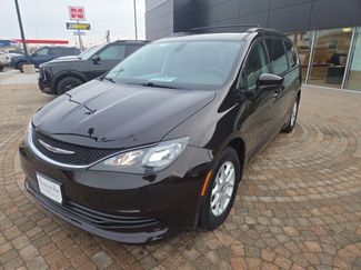 Used 2017 Chrysler Pacifica Touring video 1