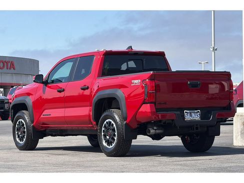 Used 2026 Toyota Tacoma TRD Off-Road w/ TRD Off Road Upgrade Package AWD/4WD image 6
