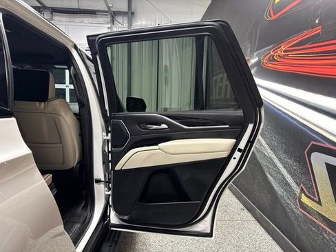 Used 2021 Cadillac Escalade Sport w/ Driver Assist Tech Package AWD/4WD image 27