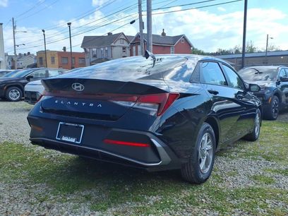 New 2026 Hyundai Elantra SE w/ Cargo Package