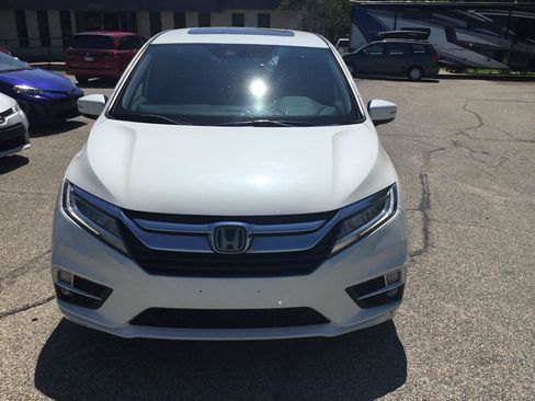 Used 2019 Honda Odyssey Elite image 2