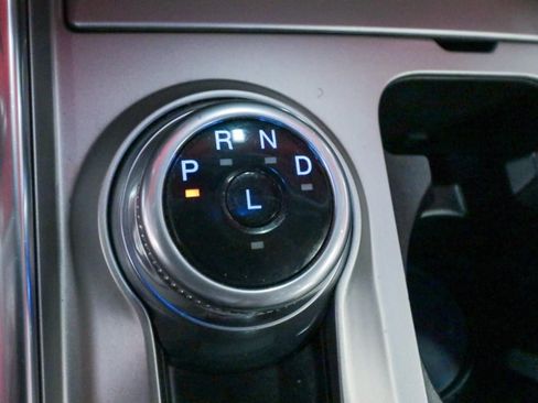 Used 2021 Ford Explorer XLT w/ Equipment Group 202A RWD image 21