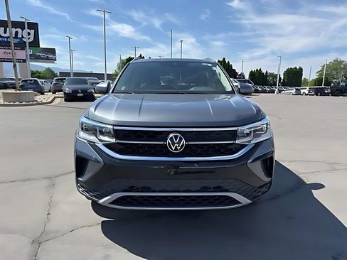 Used 2024 Volkswagen Taos SEL AWD/4WD image 8