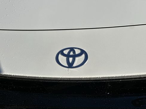 Used 2026 Toyota Crown AWD/4WD image 12