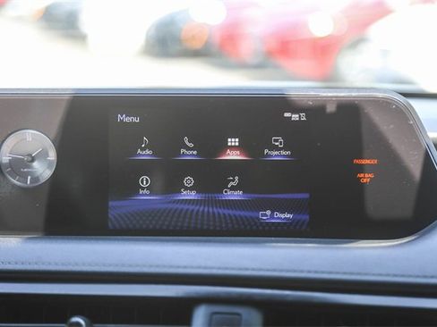Used 2019 Lexus UX 200 image 15
