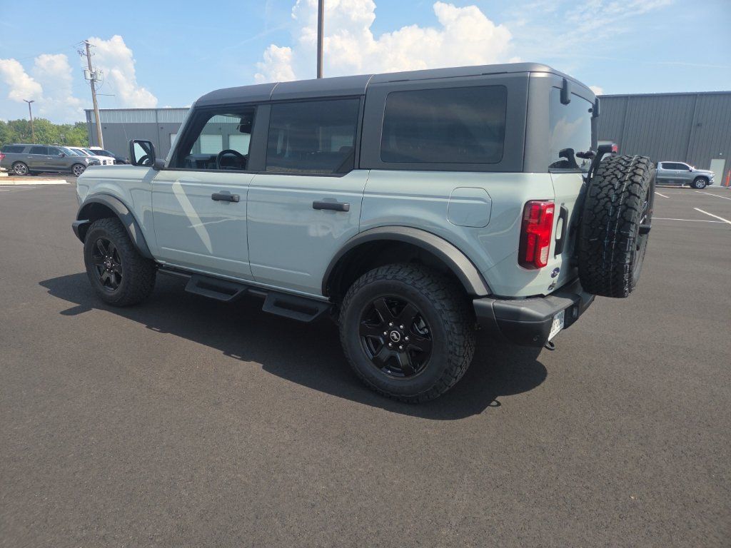 Used 2023 Ford Bronco Black Diamond AWD/4WD image 10