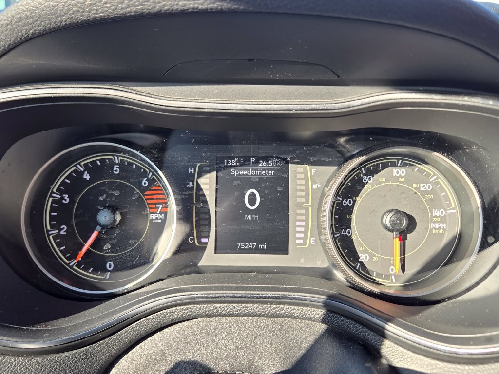Used 2020 Jeep Cherokee Latitude Plus w/ Cold Weather Group AWD/4WD image 22