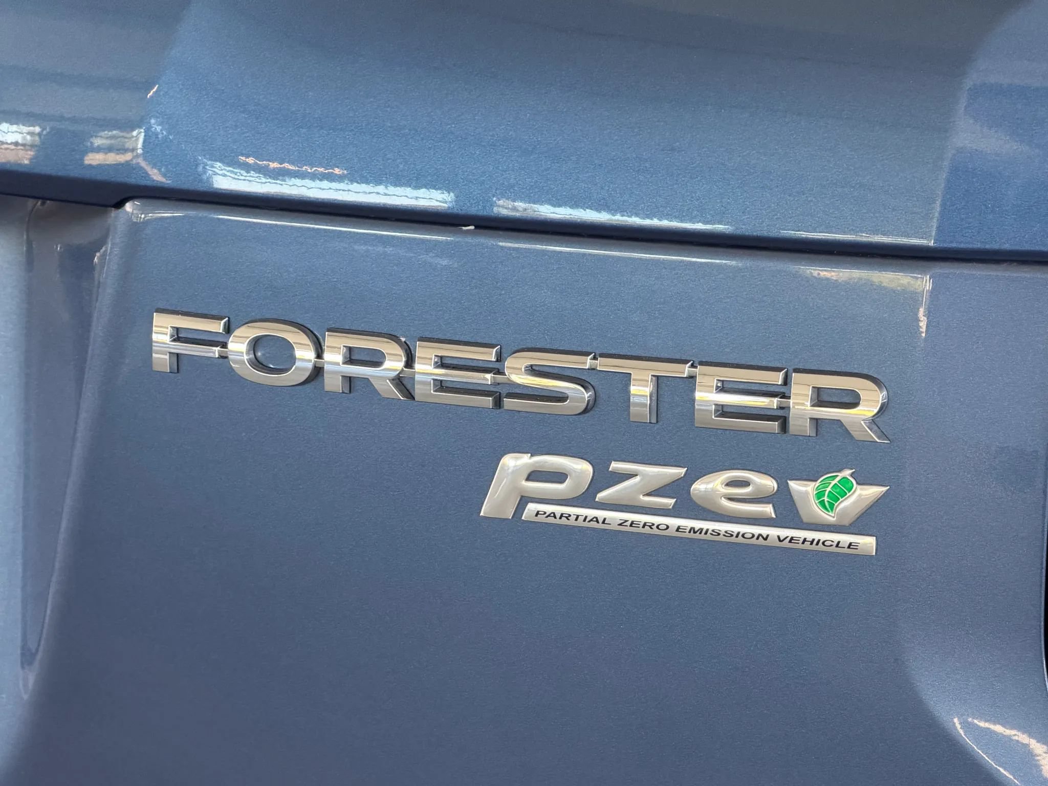 Used 2017 Subaru Forester 2.5i Premium w/ All-Weather Package AWD/4WD image 11