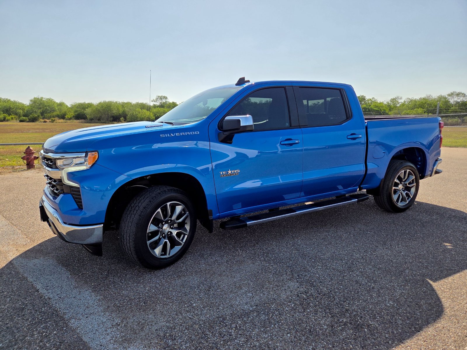 Used 2025 Chevrolet Silverado 1500 LT w/ Texas Edition Plus RWD image 3