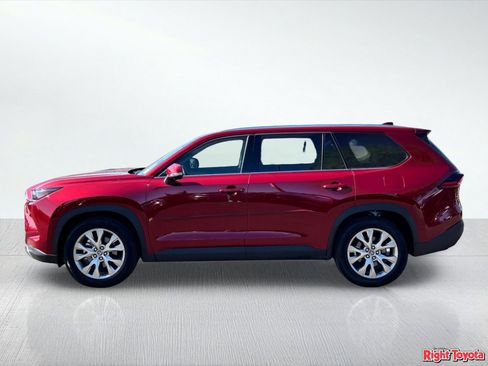 Certified 2026 Toyota Grand Highlander FWD image 2