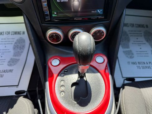 Used 2011 Nissan 370Z Coupe RWD image 20