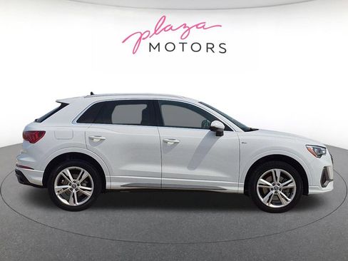 Used 2020 Audi Q3 2.0T Premium w/ Convenience Package AWD/4WD image 4