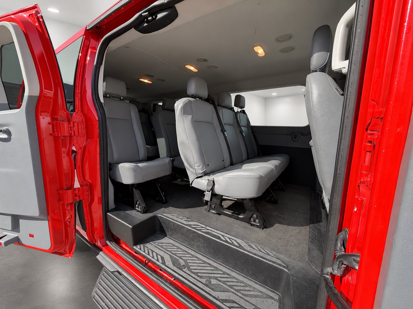 Used 2018 Ford Transit 350 XL RWD image 36